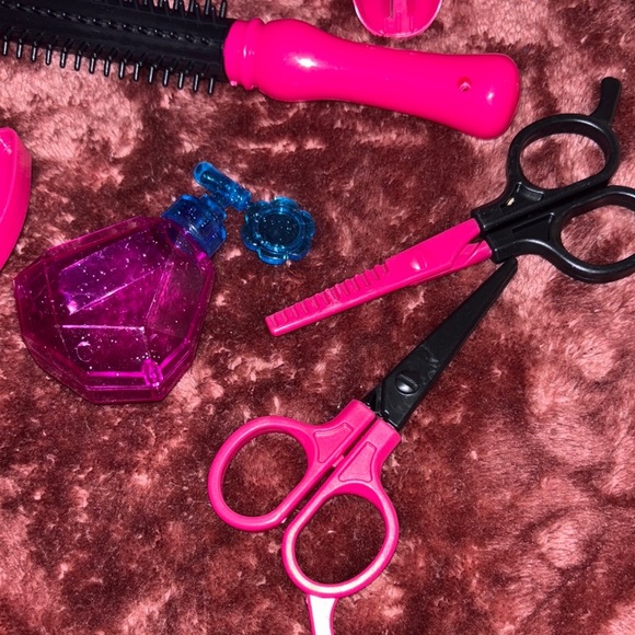 Pink and Blue Toy Hair Styling Set - Picture 2 of 7